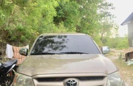 Selling Used Toyota Hilux 2006 in Consolacion