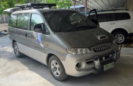 Selling Hyundai Starex 2002 Manual Diesel in Valenzuela