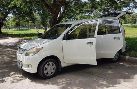 Selling White Toyota Avanza 2007 at 298000 km in Davao City