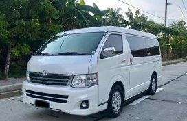 2nd Hand Toyota Hiace 2013 Automatic Diesel for sale in Tanza