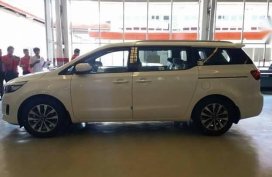 Selling Brand New Kia Grand Carnival 2019 in Manila