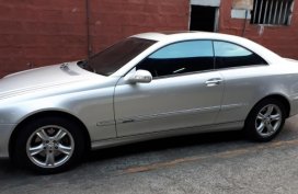 Selling Mercedes-Benz 240 2004 at 72000 km in Pasig