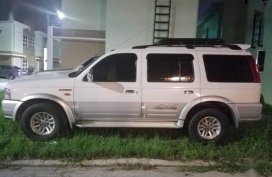 Selling 2nd Hand Ford Everest 2005 in Angeles