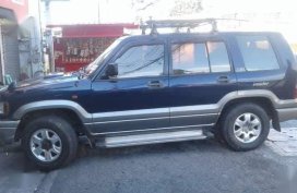 Selling 2nd Hand Isuzu Bighorn 2005 in Makati
