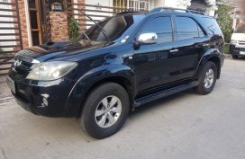 Selling 2nd Hand Toyota Fortuner 2005 Automatic Diesel at 104222 km in Parañaque