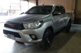 Selling 2nd Hand Toyota Hilux 2017 Manual Diesel at 32000 km in Makati