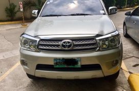 2nd Hand Toyota Fortuner 2009 at 63000 km for sale in Mandaue