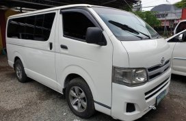 Selling 2nd Hand Toyota Hiace 2012 Manual Diesel at 85000 km in Quezon City
