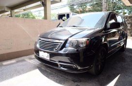 Selling Chrysler Town And Country 2012 Automatic Gasoline in San Juan