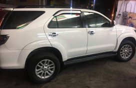 Selling 2nd Hand Toyota Fortuner 2014 Manual Diesel at 100000 km in Silang
