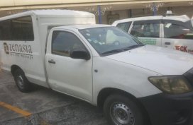 Sell 2nd Hand 2011 Toyota Hilux Van in Manila