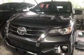 Selling Grey Toyota Fortuner 2018 at 1800 km in Quezon City