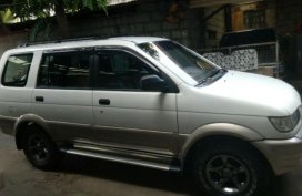 Selling Isuzu Crosswind 2004 Automatic Diesel in Meycauayan