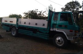 Selling Isuzu Forward 2006 Manual Diesel in Peñaranda