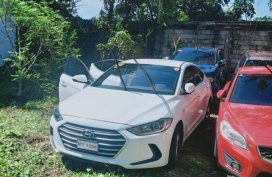 Selling 2nd Hand Hyundai Elantra 2017 in Cainta