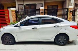 Selling Hyundai Accent 2011 at 70000 km in Cavite City