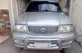 Selling 2nd Hand Toyota Revo 2002 Automatic