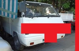 Selling Mitsubishi L300 2002 Manual Diesel in Quezon City