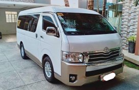 Selling 2nd Hand Van Toyota Hiace 2017