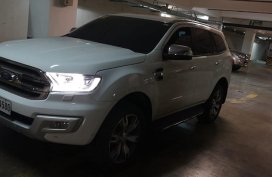 Selling 2nd Hand White 2016 Ford Everest Diesel