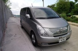 Selling 2nd Hand Hyundai Grand Starex 2016 Manual Diesel in Binangonan