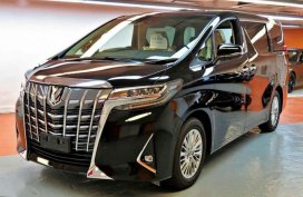 Sell Brand New 2019 Toyota Alphard Automatic Gasoline in Makati