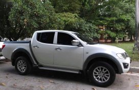 Selling Mitsubishi Strada 2011 Automatic Diesel in Las Piñas