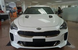 Selling New Kia Stinger Automatic Gasoline in Quezon City