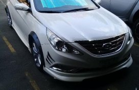 Selling 2nd Hand Hyundai Sonata 2011 Automatic Gasoline at 61000 km in Manila