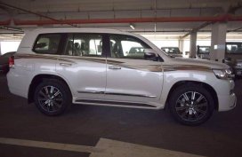 Brand New Toyota Land Cruiser 2018 Automatic Gasoline for sale in Quezon City