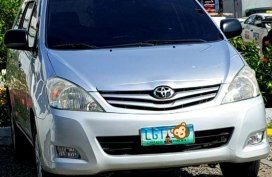 Selling 2nd Hand Toyota Innova 2010 at 110000 km in Samal