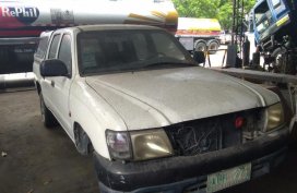 Toyota Hilux 2003 Manual Diesel for sale in Meycauayan