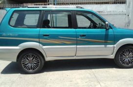 Selling 2nd Hand Toyota Revo 2001 in Manila