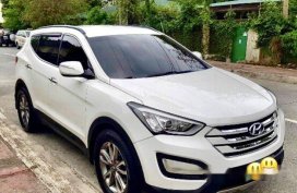 White Hyundai Santa Fe 2013 Automatic for sale 
