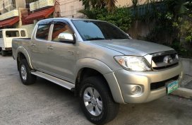2nd Hand Toyota Hilux 2011 for sale in Quezon City