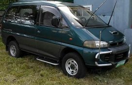 Selling 2nd Hand Mitsubishi Spacegear 1994 in Carmona