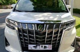 Pearl White Toyota Alphard 2019 for sale in Pasay