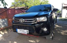 Sell 2nd Hand 2016 Toyota Hilux at 34000 km in Angeles