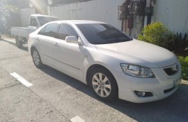 Selling Pearl White Toyota Camry 2007 at 60000 km in Caloocan