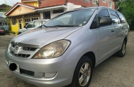 2nd Hand Toyota Innova 2005 Manual Diesel for sale in Meycauayan