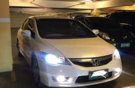 Selling Pearl White Honda Civic 2009 in Pasig