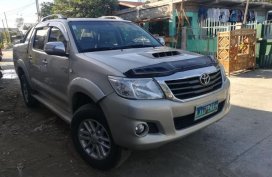 Selling 2nd Hand Toyota Hilux 2014 in Alcala