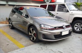 Selling 2nd Hand Volkswagen Golf Gti 2015 at 38300 km in Makati