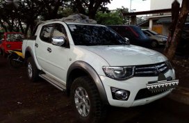 Selling 2nd Hand Mitsubishi Strada 2012 Manual Diesel at 80000 km in Mandaue