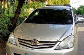 Selling 2nd Hand Toyota Innova 2009 in Las Piñas
