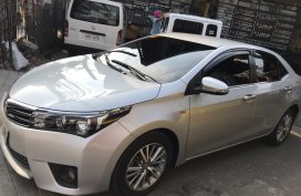 Selling 2nd Hand Toyota Corolla Altis 2013 in Makati 