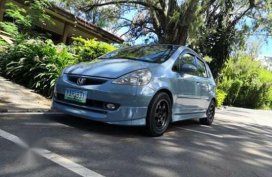 Selling 2nd Hand Honda Jazz 2004 in Manila