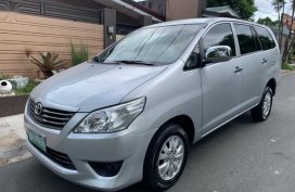 Selling 2nd Hand Toyota Innova 2012 Manual Gasoline at 19554 km in Caloocan