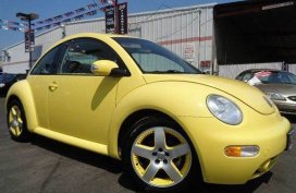 Selling Yellow 2005 Volkswagen Beetle at 44000 km