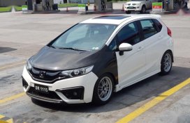 Sell 2nd Hand 2015 Honda Jazz Automatic Gasoline at 31000 km in Valenzuela